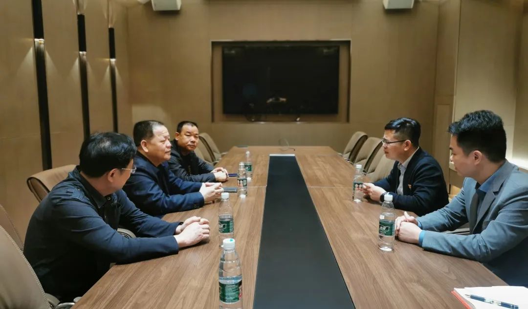 中庭黨建 | 南寧市工商聯(lián)牽線(xiàn)搭橋，集團(tuán)與南寧茂名商會(huì)兩新黨組織聯(lián)姻